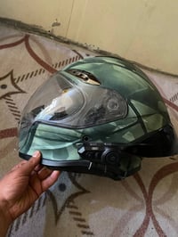 خوذه جديده قياس xl هيه و السماعه و جامتين شفافه و مضلل السعر 90 الف مك...