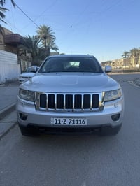 جيب شيروكي كراند موديل 2011 خليجي السيارة بيهة صبغ جاملغين  و بنيد فقط...