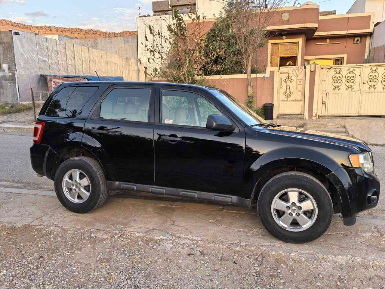 فۆرد ئیسکەیپ 2012 خلیجی نیڤا بێ بۆیاخ       بێ سارد                                                    چوار بستۆنی تاک اکسل                                   دیاریکردنی خێرای ABS    گێڕو مەکینەو تەبرید بە شەرت  مەکینەی نەکراوەتەوە   سەنەوی بەسەرچوە   117گەڵا قفڵ ***********  دەربەندیخان *********** دار بنديهكان, السليمانية
