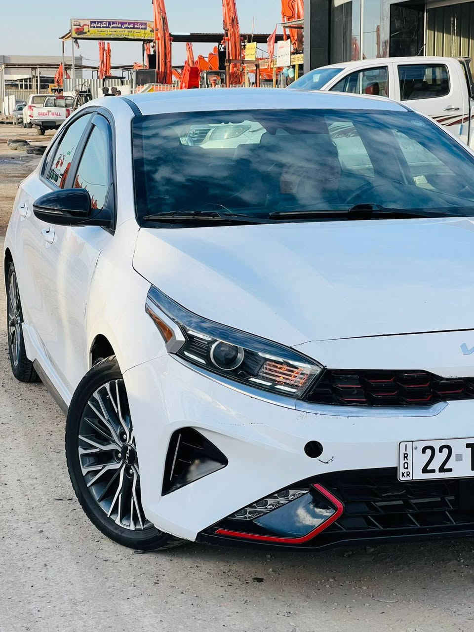 سلام عليكم 
فورت للبيع 
موديل 23 
فول مواصفات من عداه الفتحه 
شبر بارد بلباب سدر 
رقم الهاتف ***********.   ***********
