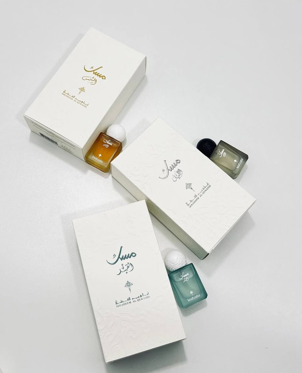 💛🌹 خلي ريحتج تحچي قبل لا تتكلمين! 🌹💛
عطرج ورد ويسحر، الكل يسألج شنو مستخدمة؟ 😍
السر كله بمجموعة مسكات إبراهيم القرشي الأصلية 💫

💫 المجموعة الكاملة تحتوي على ٦ قطع فخمة:

🌙 مسك الليل: دافئ، غامض، يخلي حضورج راقٍ وساحر.

🌿 مسك الفجر أنوثة طاغية وتفوح منه نسمات راقية تجمع بين الانتعاش والسكينة، وكأنّك تمشين بين ندى الصباح وعبير الزهور 🌸
.

☀️ مسك الشمس: انتعاش وحيوية تدوم طول اليوم ✨

💎 علبة الميني الفاخرة: تحتوي على 3 زجاجات صغيرة من المسكات الثلاثة، مثالية للحقيبة أو السفر 💕

كل مسك بيه طابع مختلف، بس يجمعهم فخامة وثبات عطر إبراهيم القرشي 💫

📦 بكج ملوكي يخلي ريحتج تترك بصمة بكل مكان تمرين بيه 👑
الكمية محدودة — احجزي عرضچ اليوم قبل لا يخلص 😍


**إذا كنت صاحب هذا الإعلان وتريد حذفه لأي سبب، رجاءا أرسل رسالة إلى الدعم الفني**