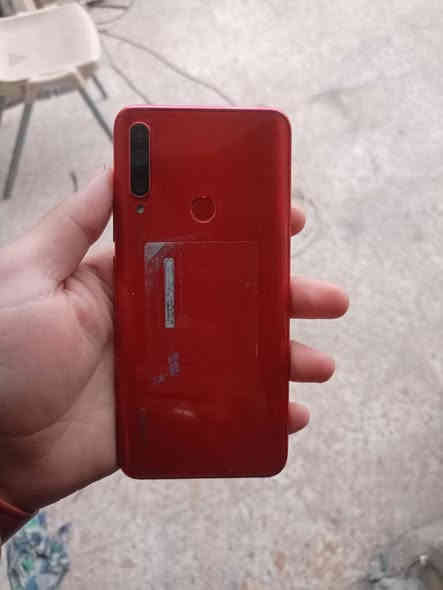 سلام عليكم للبيع Y9برايم جهاز ما مفتوح  ذاكره ١٢٨ مكاني حي الرسول ***********
