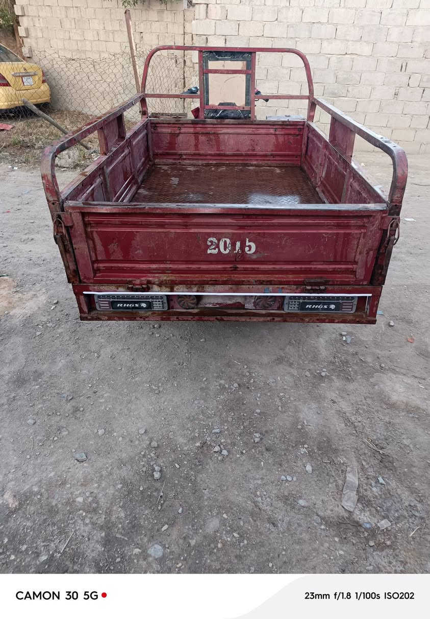 السلام عليكم ستوته للبيع موديل 2015 ستوته كفاله عامه ماكينه 23 جديده اوراق اصولي باسمي السعر مليون ومئه وبيها مجال مكاني كربلاء طويريج***********
