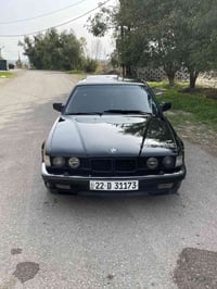 ٧٤٤i • ١٩٩٣ • مكينه وكير شرط