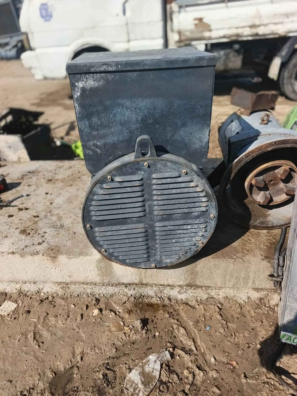 السلام عليكم رأس توليد 200كيفي
ميكالته شرط شركه السعر 20ورقه الداير 46
  ***********(   ،) ***********
