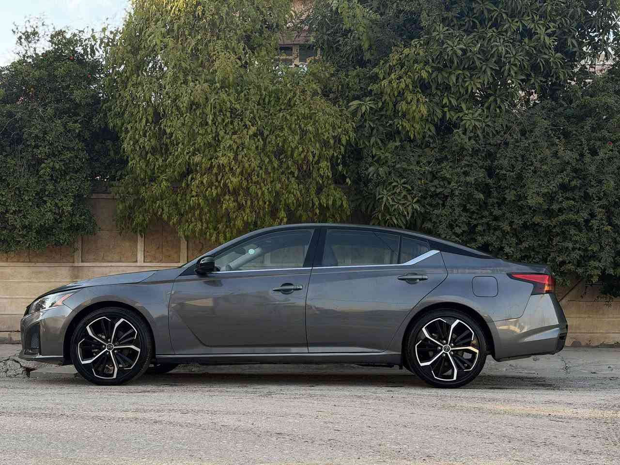 سلام عليكم. بيع او مراوس   نيسان التما دخول جديد بسمي مامرقم  موديل 2025. معروفه موصفاتهه  ماشيه 18 مكان ديالى الخالص السعر خاص الاستفسار ***********
