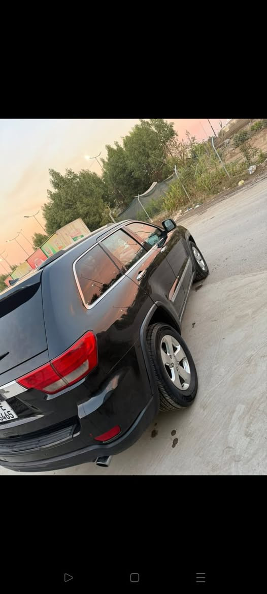 جيب ٢٠١٢
حادث خشم البنيد فقط 
سياره جديده كلش مواصفات فول
مكانه بابل
‏***********
رقم بغداد 
السعر ١٤٥ وبيه مجال
