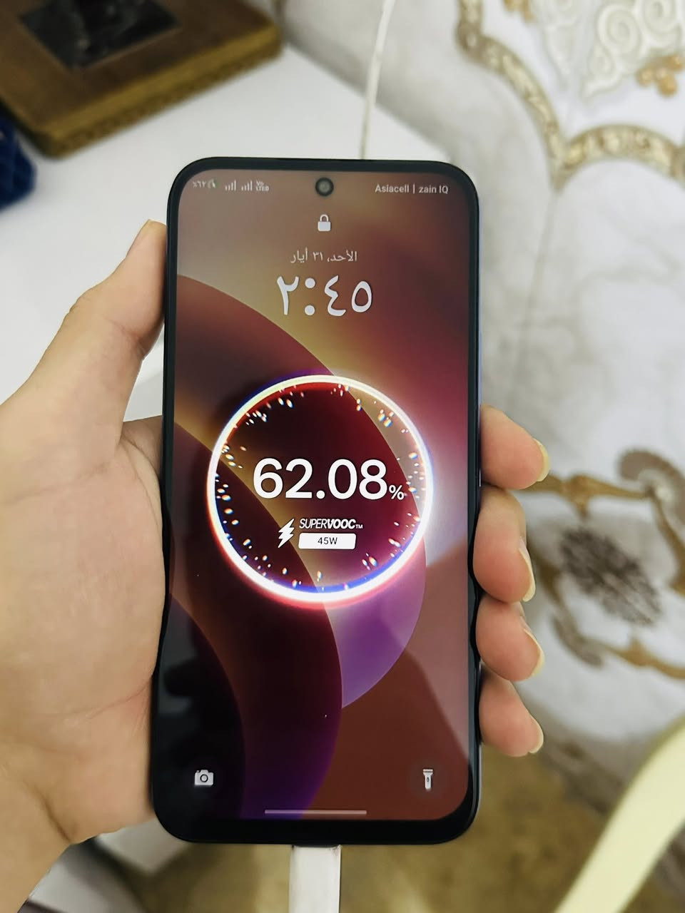 سلام عليكم 
ريلمي c85 مصار كم يوم من اخذته ب350 وهسة مستعجل علة بيعته ب300 قفله بطارية 7000 والشاشه 144 وجهاز كلش حلوو ونضافته 100‎%‎ 
مع كامل ملحقاته مكاني بغداد الحرية 
للاستفسار *********** موجود واتساب
