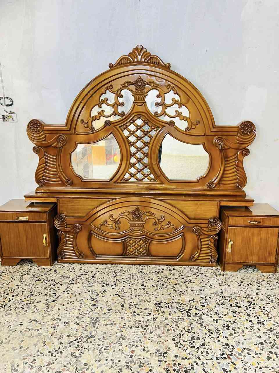 السلام عليكم غرفه ام  السته داخل خارج صاج سعر 580  وبيها مجال بسيط مدينه صدر اكو توصيل 🚚.


**إذا كنت صاحب هذا الإعلان وتريد حذفه لأي سبب، رجاءا أرسل رسالة إلى الدعم الفني**