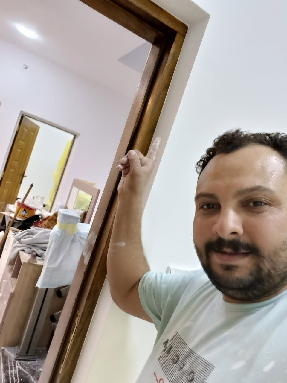 كادر صباغين مصريين قاعد بالدوره متفرغ حاليا نشتغل قطعي وعلى المتر على اليوميه للتواصل واتساب او فون *********** شرط تسليم مهندس
