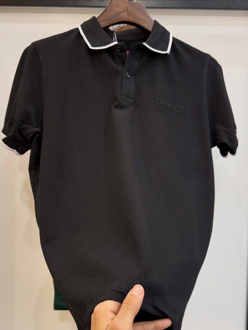 تشيرت حجري ياخه تركي🇹🇷🔥
داخل URBANO للألبسة الرجاليه 
العنوان الرمادي حي البكر بنايه هندام📍
للتواصل  ***********
