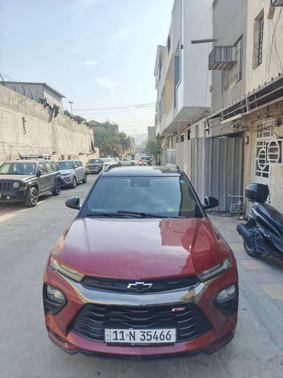 سلام عليكم للبيع فقط شيفرولية تريل بلايزر فئة RS موديل ٢٣ فول مواصفات عدا الفتحه ماشية ٢٥ الف السيارة بيه فوك قبق البانزين كلير شبر او اقل بدون قطرة معجون اي حادث مابيه السعر ١٥٠ بيه مجال للشراي عنوان بغداد الطوبجي ***********
