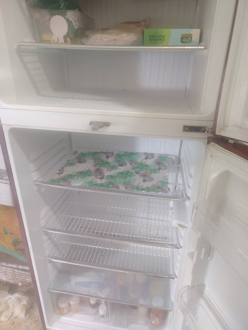 ثلاجة لبيع حجم كبير اي ضرر مابيها السعر ب٤٠٠ وبيها مجال


**إذا كنت صاحب هذا الإعلان وتريد حذفه لأي سبب، رجاءا أرسل رسالة إلى الدعم الفني**