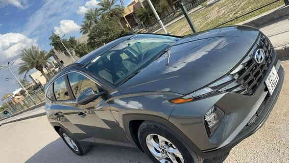 هيونداي توكسان 2022 
وارد امريكي محرك ٢٥٠٠ GDI MPIالجديد بدون دوانز اللون فيلي ماشية 48 الف ميل
(بدون ايرباك)ضررها جانبي جاملغ وباب السايق فقط و حافة البنيد انصبغ نصه 
البجم بلاد شركة ماملعوب بي
مسويلها ادامة كاملة بلكات نوزلات جويتر 
وصور الحادث بالمنشور 
المواصفات
بصمه تشغيل وابواب عن بعد
رادارات جانبية 
كشن السايق كهرباء
كشنات تدفئة
داخل بيجي واسود
شاشة كبيره للتحكم بجميع الاوبشنات
كامره دواره HD
لايت زنون عالي ناصي بلادي
تحكم ستيرن جهتين
نظام ABS + نظام مانع انزلاق
لد امامي + لد خلفي
ويل كب
سايد بريك دكمه
نظام منحدرات
اوتوهولد + درايف مود
نظام التوقف عند المرور من خلف السيارة
تبريد قطعتين
نظام گار بلي واندرويد اوتو 
نظام القيادة اليه
نظام عدم الخروج عن المسار 
السعر ١٨٨ورقة وبيها مجال بسيط عند المعاينه فقط مو بالتعليقات لان ممتواجد بالنت
مكاني بغداد حي القادسية 
رقمي *********** بغداد
