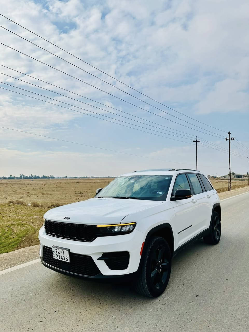 السلام عليكم للبيع جيبjeeb2023
رقم اربيل دولي 

🌍 الوارد:امريكي كلين بدون ضرر
ماشيه 46
👥 عدد المقاعد: 5راكب

🔧 المواصفات الفنية

1-محرك V6 سعة 3.6 لتر

2-ناقل حركة أوتوماتيك 8 سرعات

‎🚦 أنظمة القيادة والذكاء
✔ قيادة شبه ذاتية
✔ تثبيت سرعة ذكي (Adaptive Cruise Control)
✔ تحديد المسار
✔ تحذير الخروج عن المسار + تصحيح تلقائي
🛡️ السلامة والمساعدة

✔ كاميرات 360 درجة

✔ حساسات أمامية + خلفية + جانبية

✔ مراقبة النقطة العمياء
✔ فرامل تلقائية للطوارئ
✔ مساعد الركن الأوتوماتيكي
🛋️ الداخلية والفخامة
✨ تدفئة وتبريد للمقاعد الأمامية والخلفية
✨ تدفئة المقود
✨ إنارة محيطية داخلية متعددة الألوان
✨ مراية وسطية كاميرا رقمية
✨ مرايا جانبية ووسطية تعتيم أوتوماتيك

📱 التقنيات

🔑 دخول ذكي

🚀 تشغيل عن بعد

🖐️ بصمات أبواب (5 بصمات)

📺 شاشة وسطية كبيرة Uconnect

🎵 نظام صوت فاخر McIntosh

📱 Apple CarPlay & Android Auto

📶 Wi-Fi / Bluetooth / USB

🎨 الخارجية
🤍 لون السيارة: أبيض
🔆 إضاءة LED كاملة

#العنوان_تكريت_العلم
#العسر335
#للستفسار***********
