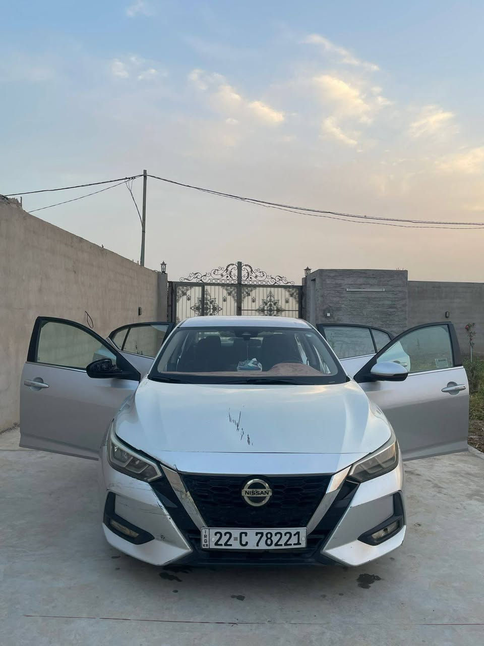 نيسان سنترا 2022 sv
فول مواصفات ماعدا الفتحه 

رادار امام 

رادار خلفي

قياده ذاتيه تنبيه خروج عن المسار + تنبيه  اهتزاز المقود

بصمه تشغيل بصمه ابواب +صندوق بصمه

السياره باسمي

مكان بغداد الدوره

السعر 97بيه مجال 
رقم***********
