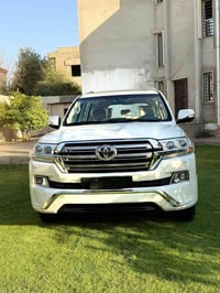 لاندكروزر • ٢٠١٧ • ٨٠ الف كم