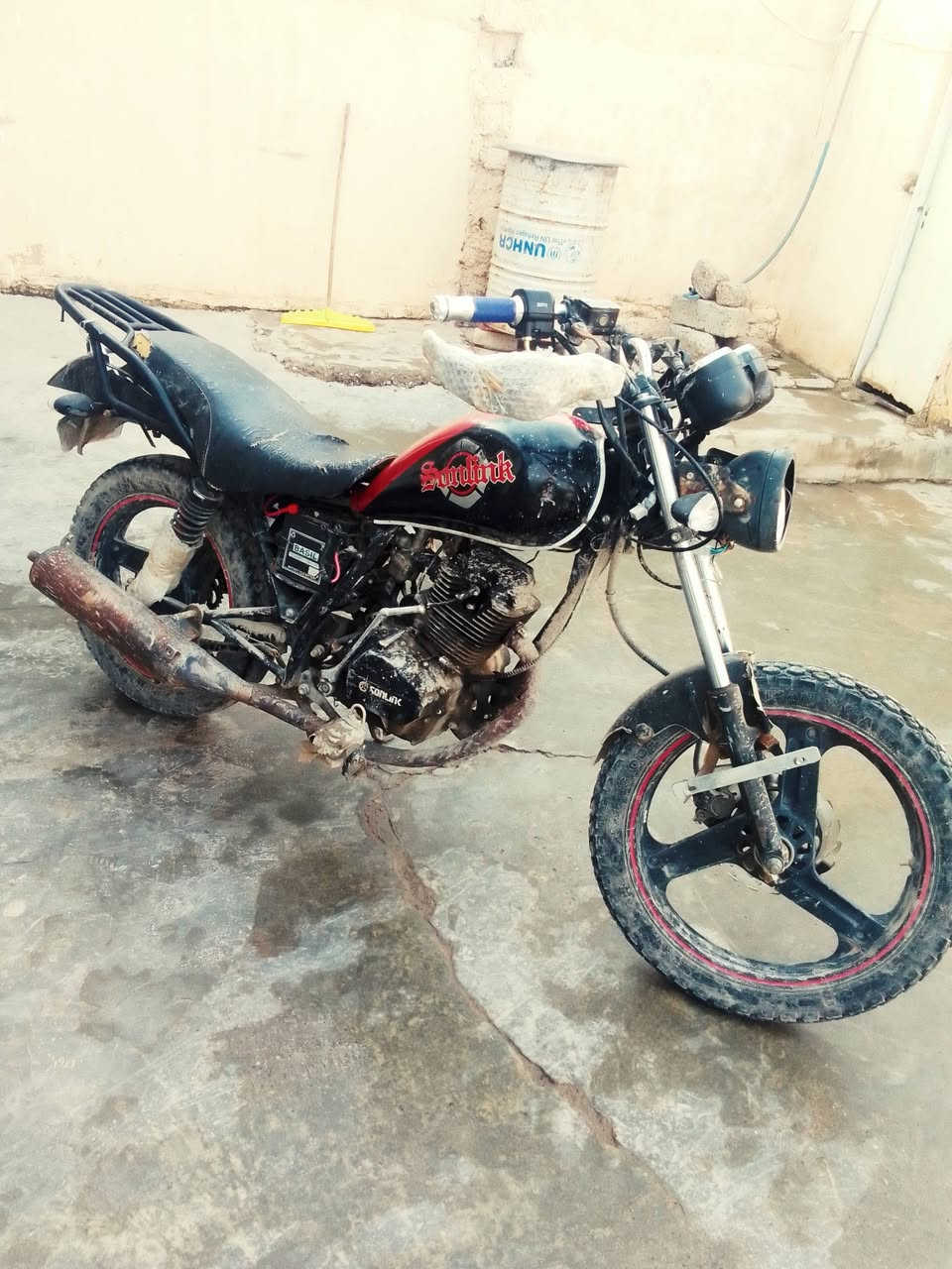 السلام عليكم 
ماطور للبيع هيوشا 5 كير محرك شرط الگير فقط 3 الثالث مايجي گبل تنطي رابع الخلل دشلي ضفيره جديده شغال نص هندر التواصل خاص او للاتصال ***********
