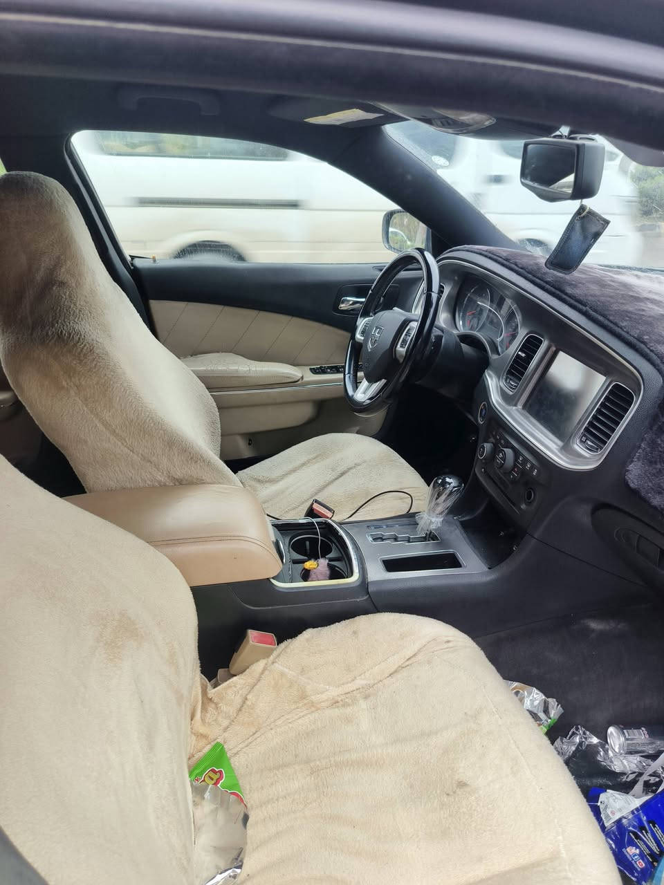 سەرەتا بەناوی خوای گەورەو میهرەبان
دۆج ٢٠١٣ بۆ فرۆشتن
 بڕاوەیە لۆک لۆکە بێ مەسروف 
شاشە گەورە 
ناو زەردە سەیارەکە 
مەکینە ٨بستۆن 
گێڕو مەکینە بەشەرت سەت فیتەر 
بێ مەسروفە ماڵی دۆستە 
چوار تایەی لۆکی لەژێرە
سعری خوار هەمو بازاڕ 
موشتەری نامە بنێرێ لەخزمەتیام 
سعری٦٠ گەڵاو مەعامەلەیە کەم  
ئاڵوگۆڕ بەشتێک بەدڵم بێت


**إذا كنت صاحب هذا الإعلان وتريد حذفه لأي سبب، رجاءا أرسل رسالة إلى الدعم الفني**