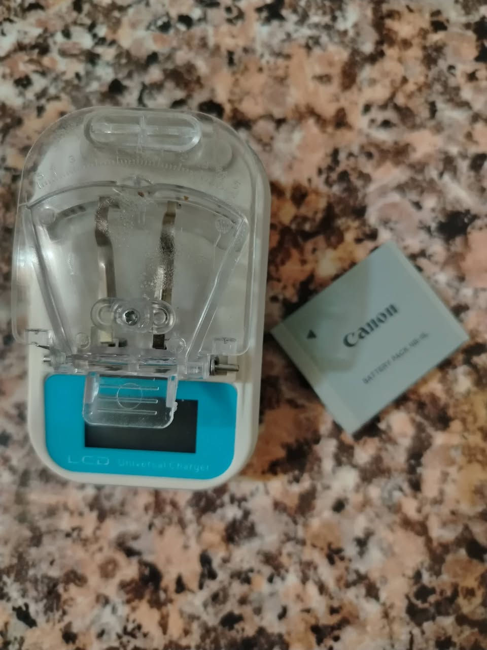 CANON IXUS 110I کامیره
10.0 ميجابكسل

صور والفيديو

تصوير متنوعة بما في ذلك الماكرو

ملحقات شاحن وبطرية

السعر 65


**إذا كنت صاحب هذا الإعلان وتريد حذفه لأي سبب، رجاءا أرسل رسالة إلى الدعم الفني**