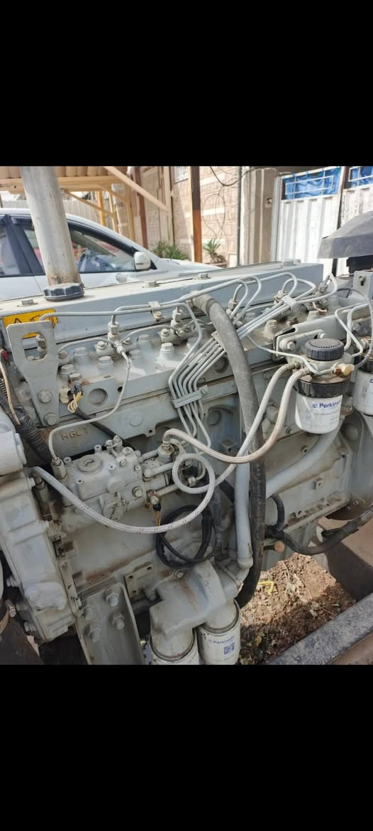 مولدة بيركنز ١٠٠ كيفي بلادية نظيفة جدا سيت بلادي للبيع بغداد ***********
