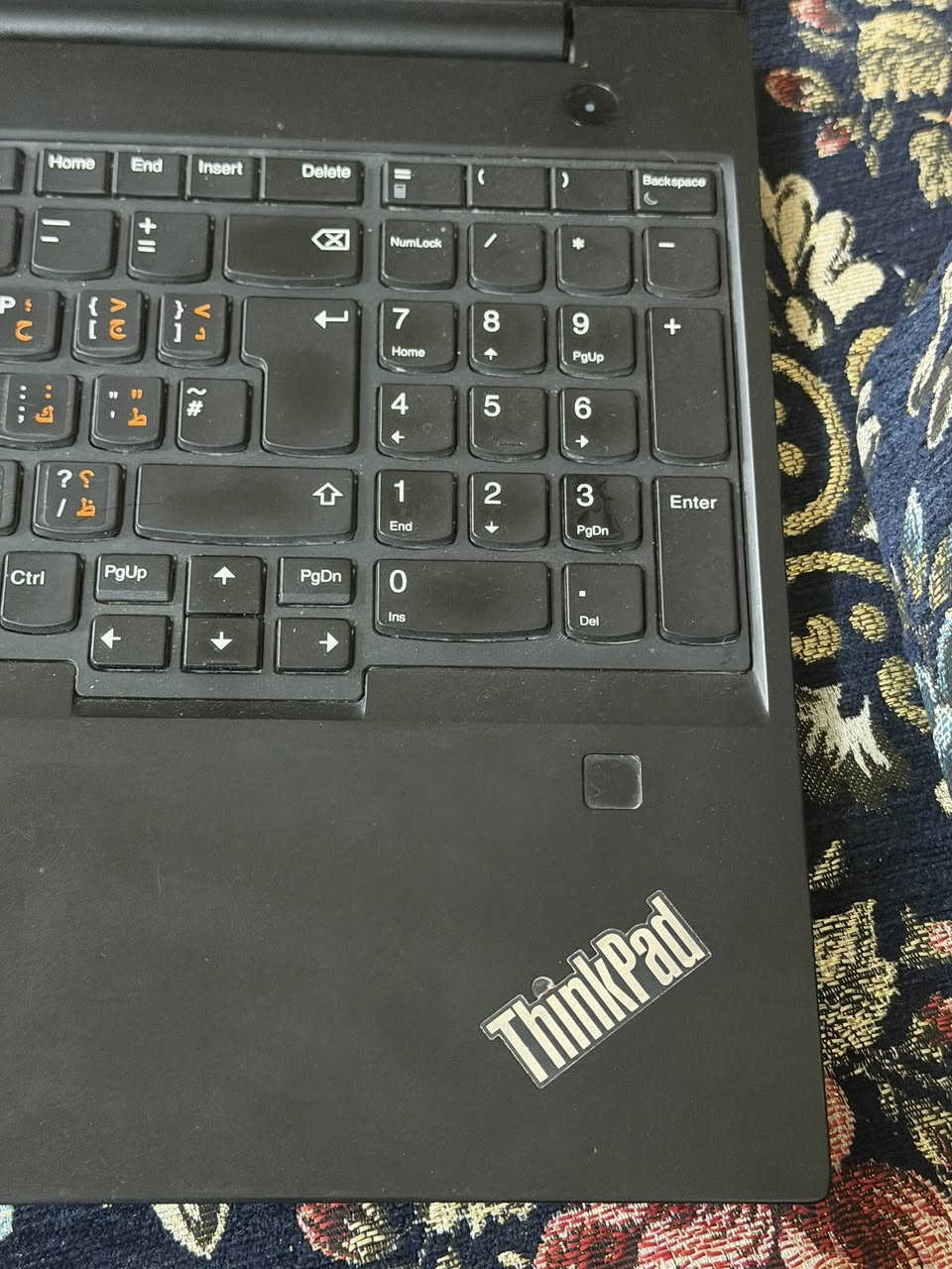 Lenovo ThinkPad E580 بحالة ممتازة 🔥
للبيع لابتوب Lenovo ThinkPad E580 نظيف جداً والاستعمال خفيف.

💻 المواصفات:
 • المعالج: Intel Core i7-8550U (جيل ثامن)
 • الرام: 8GB
 • التخزين: 256GB SSD سريع
 • كرت الشاشة: Radeon RX 550 2GB + Intel UHD 620
 • الشاشة: 15.6 بوصة Full HD
 • النظام: Windows 10 مفعل

✅ مناسب للألعاب
✅ ممتاز للدراسة، التصميم، والبرامج الهندسية
✅ بطارية جيدة
✅ بدون أعطال
السعر: (350 
مكاني بابل 
الموقع: (تكتب منطقت


**إذا كنت صاحب هذا الإعلان وتريد حذفه لأي سبب، رجاءا أرسل رسالة إلى الدعم الفني**