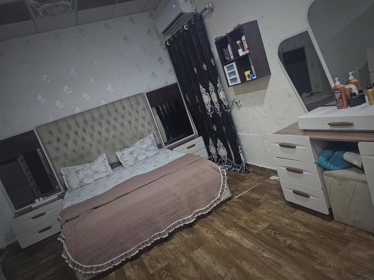 غرفة نوم تركية ضخمة واكو قطعه ماطالعه بالتصوير زاويه جام ...المكان البصره السعر ٨٥٠


**إذا كنت صاحب هذا الإعلان وتريد حذفه لأي سبب، رجاءا أرسل رسالة إلى الدعم الفني**