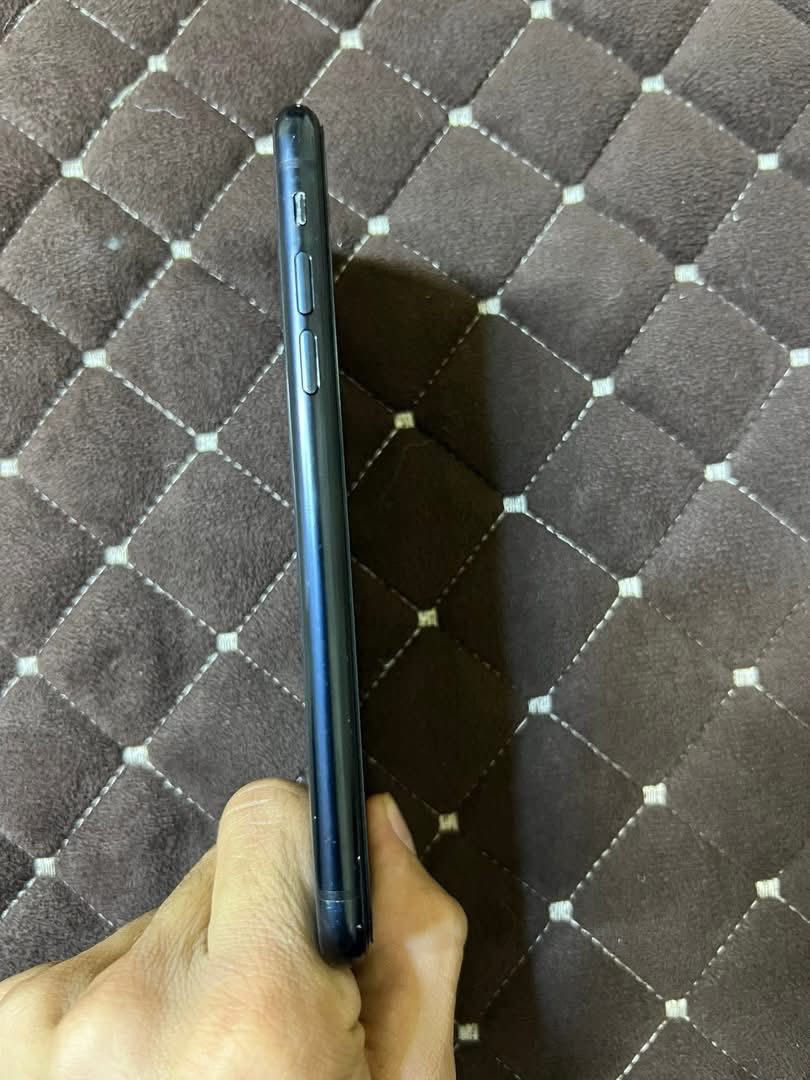 البيع فقط بدون مراوس
ايفون اكس ار 

لون اسود 

ذاكره 64 

بطاريه 76 

تك سيم 

نموذج M 

جهاز نور مال مامفتوح 

سعر 130

مكان موصل لايسر 

*********** 
***********
