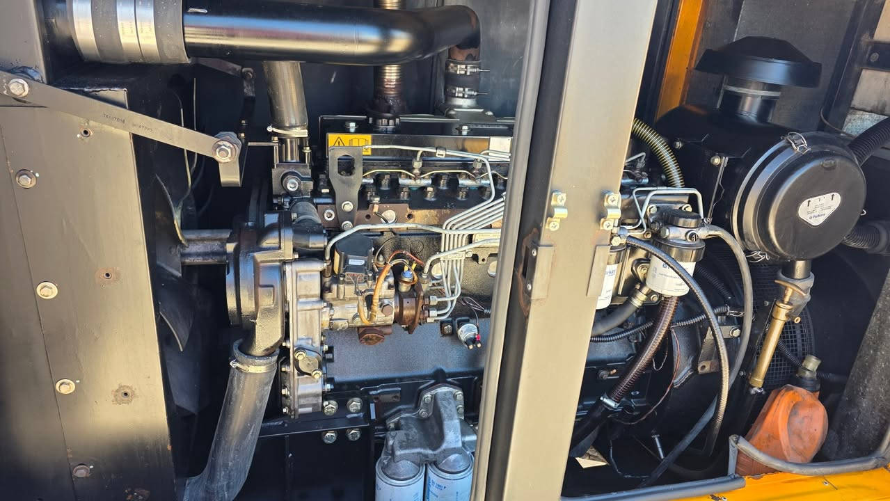 مولد بيركنز (Perkins) 150 KVA للبيع ⚡️

​الماركة: Perkins (أصلي).
​القدرة: 150 KVA.
​الحالة: نظيف جداً (بحالة الجديد).
​الميزة: كاتم صوت + جاهز للفحص.
للتواصل : ***********

الموقع : الكوت
 #بيركنز #مولدات #مناسب
