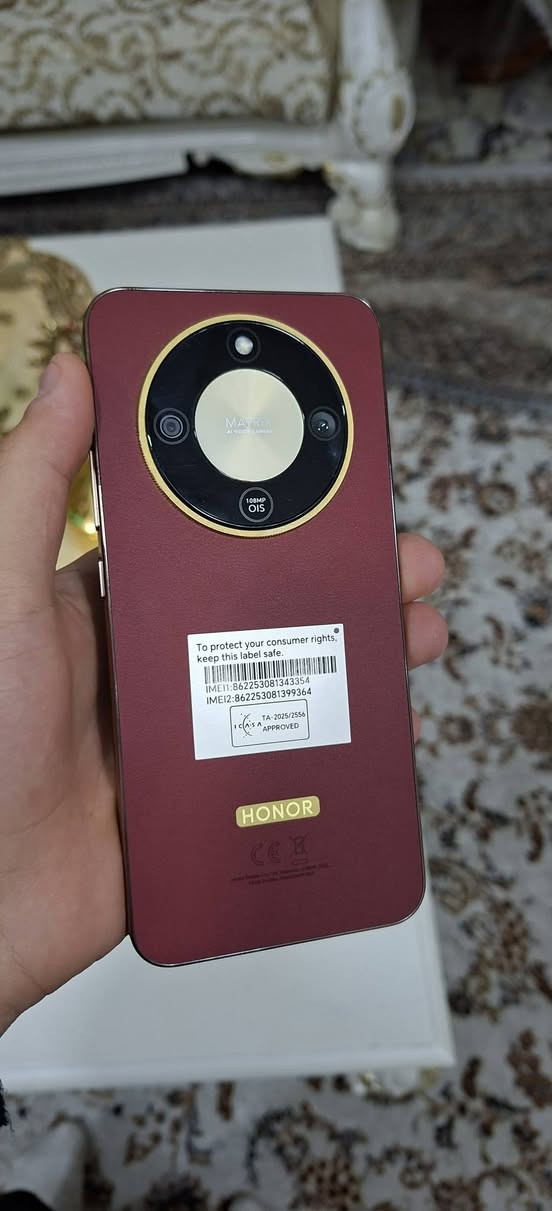 هاتف هونر X9d للبيع
أستخدام أسبوع واحد مع كامل الملحقات جديد 100%
معالج سناب دراغون ، بطارية 8300 ، للون ماروني ٫ مساحة 256 مع عشوائية 12+ 
للتواصل  *********** وأيضا موجود واتساب
