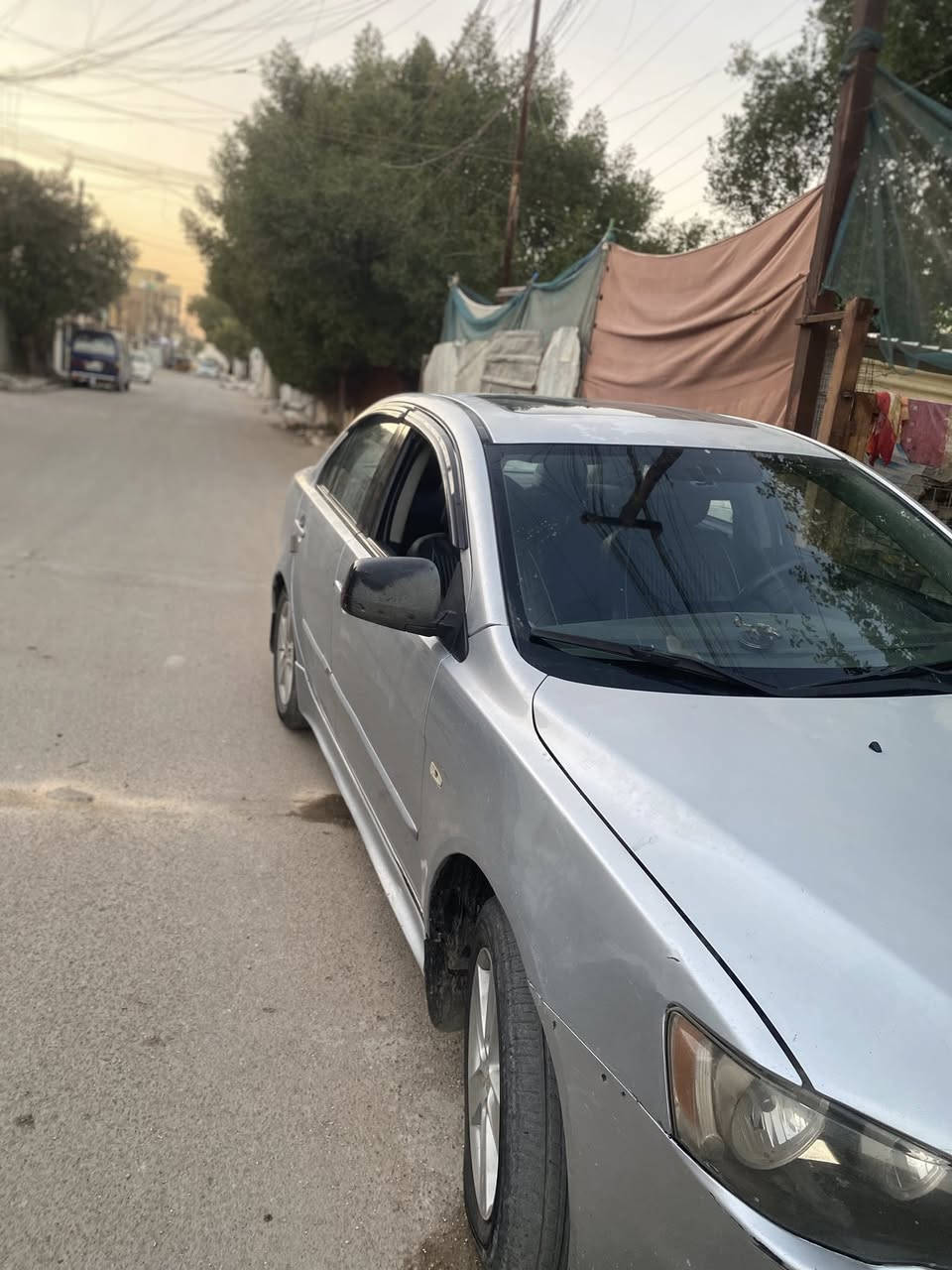 السلام عليكم لاانسر قرش للبيع الفين و٩ سياره خليجي مابيها صبغ سياره حلوه صدر جديد تايرات  نضيفه     كير محرك    ا خير من لله    السعر ٧٧                   ***********
