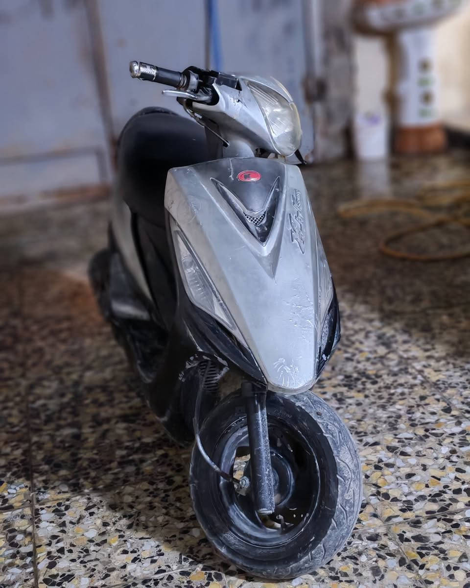 السلام عليكم عندي دراجه ماكس مضلع مكينه شلعه ومعدل تشك الكاع كهربائيات نكره سلف در بلاديه كفرات ختم واحد السعر 350وبيه مجال  العنوان بغداد مدينة الصدر: الرقم ***********
