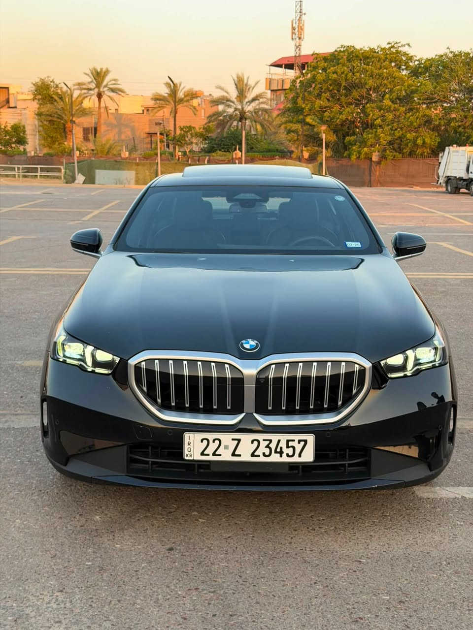 للبيع | BMW 530i رقم اربيل باسمي موديل 2025 🇺🇸 فوول نظافة على وضع الشركة ومكفولة كفالة عامة 
.  مغلفة ppf بضمان 10 ( سنوات )
• وارد أمريكي – Clean Title• ⁠
. عداد المسافه ( 24 ) الف مايل
• اللون: أسود
• فول مواصفات
• محرك 2.0 Turbo Mild Hybrid
• كير أوتوماتيك 8 سرعات
• شاشة Curved Display الكبيرة
• Navigation
• Apple CarPlay و Android Auto لاسلكي
• تشغيل بصمة ودخول ذكي (Keyless Entry & Start)داتا شو
• فتحة سقف
• مقاعد جلد كهربائية مع ذاكرة
• 5 كاميرات وحساسات أمامية وخلفية 360 درجة
• مثبت سرعة
• تحذير النقطة العمياء
• المحافظة على المسار
• نظام الكبح التلقائي والتحذير من الاصطدام
• إضاءة داخلية Ambient Lighting
• صندوق خلفي كهربائي
• نظام صوت فاخر
السعر (47500) دولار وبيه مجال بسيط للاستفسار الاتصال على الرقم ( *********** )
مكان السيارة بغداد حي الجامعة
