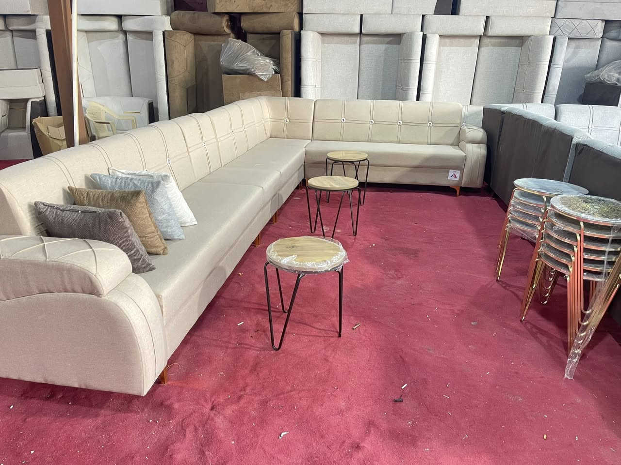 معرض آبن شاهر لتخم والديوان
عشر نفرات 
خمس قطع
طول سته متر ونص 
جديد مامستعمل شغل درجه اولى 
ملاحظة اي قياس تريد موجود 
السعر والتفاصيل خاص


**إذا كنت صاحب هذا الإعلان وتريد حذفه لأي سبب، رجاءا أرسل رسالة إلى الدعم الفني**