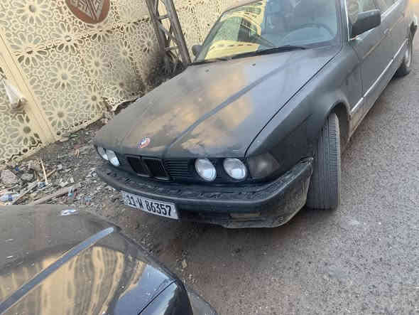 السلام عليكم من رخصت الكروب 
بي ام 735 للبيع 
كير مكينه شرط تبريد ثلج 
تخم تاير
غرفه نضيفه 
صدر امامي خلفي سبعين بلميه خير من الله 
لايت عالي ناصي اشاير بكلايت كله علبلاد 
طخه مابيهة السياره 
فتهة سقف 
شاشه وسستم كله شغال 
السياره خير من الله يوميه اروح ورجع بيهة 
السياره مابيهة اي نقص 
السعر 43وببهة مجال 
مو سعرهة بس مستعجل عله بيعهة 
***********
***********
