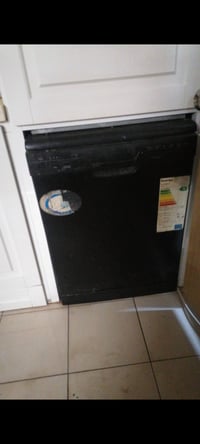 غسالة صحون • خربانة