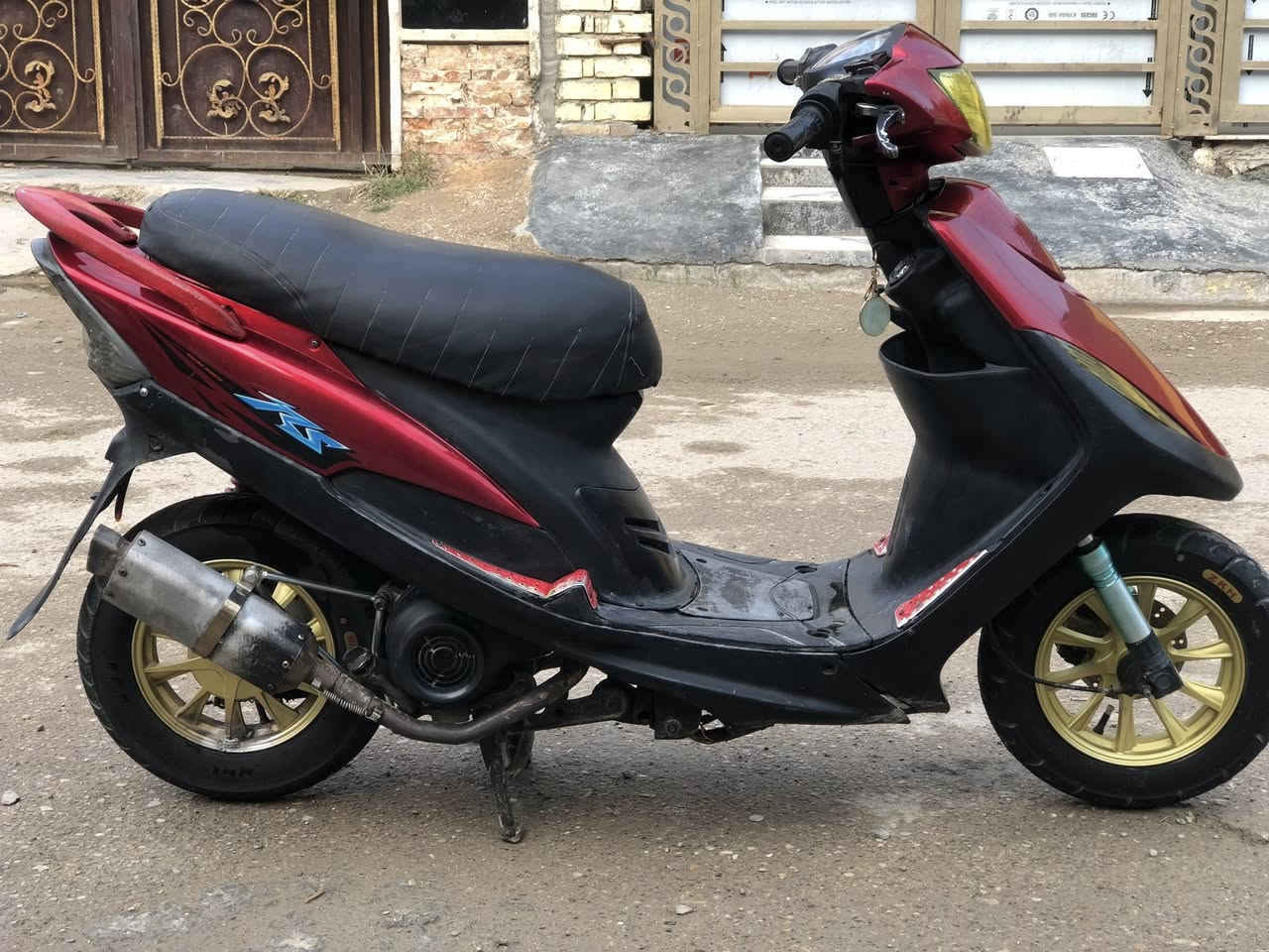 ً
السلام عليكم ماكس عداله سلف هندر
دراجه جاهزه من طول لطول 
عليه صدر رياضي وياله رياضي
تايرات جلاتين جدد
كلجات جدد بعدهن بحيلهن
سلف رياضي
صالنصه توبو رياضي
مكينه مزوده 55
لا نضوح ولا تبخير كهربايته كله شغاله
سعره 600وبيه مجال 
***********
