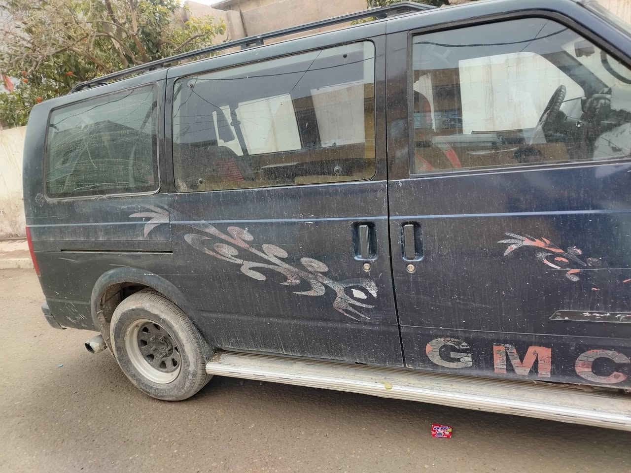 استرو لبيع مديل ٩٣ مكينه وكير ابلاد لا صرف ولا تبخير السعر ٢٦ وبيه مجال او مراوس حسب القناعه *********** وشرط التحويل السياره
