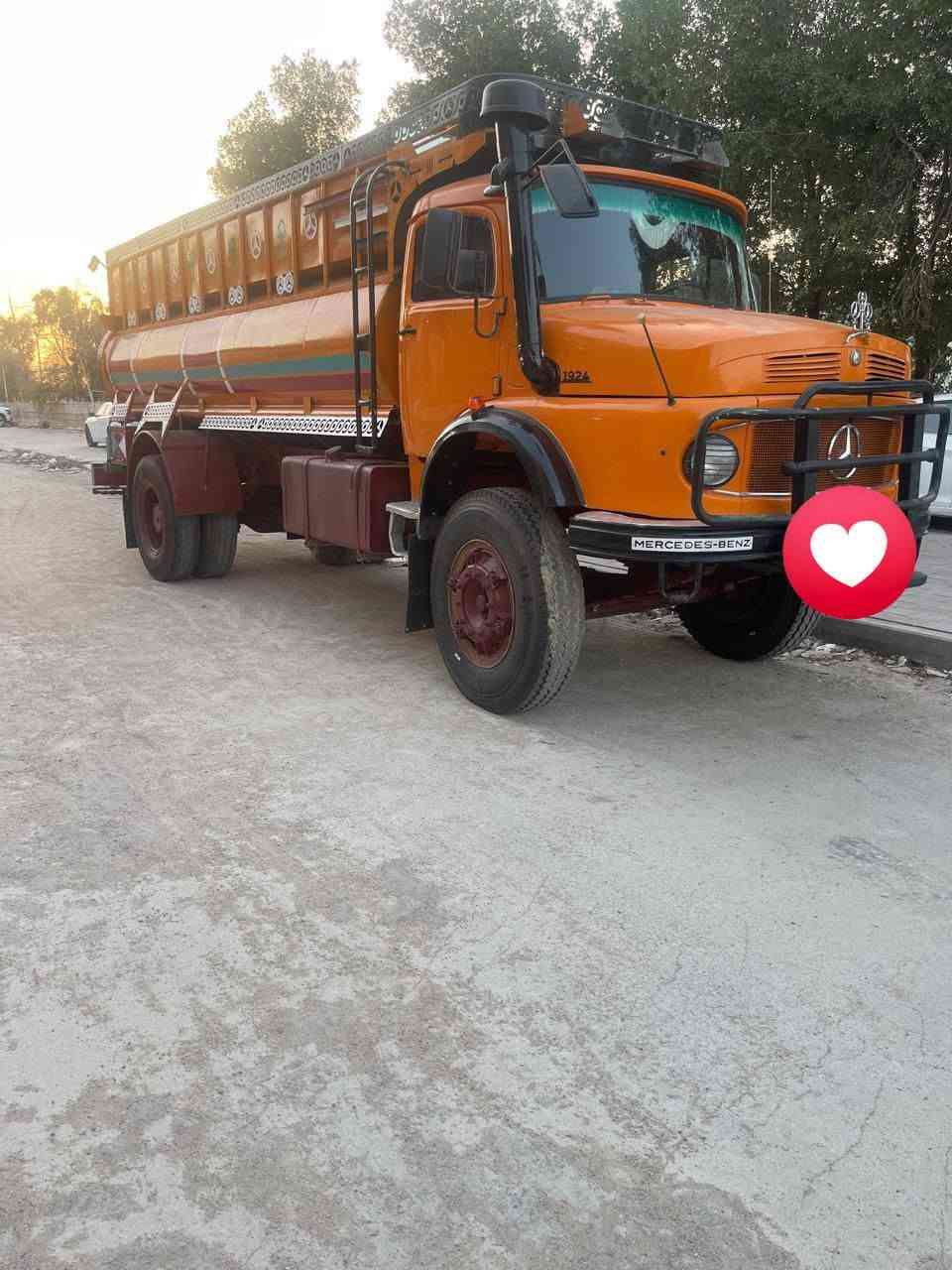 سلام عليكم قجمه تنكر مديل 1976 مكفوله كفاله شاصي مكفول محرك 55 جديد اكسن جي اف شاصي مامدبول مكفول تانكي تفصال جديد رقم ميسان دولي بسمي سنويه جديده الشراي يتصل مكلف بالنشر ***********
