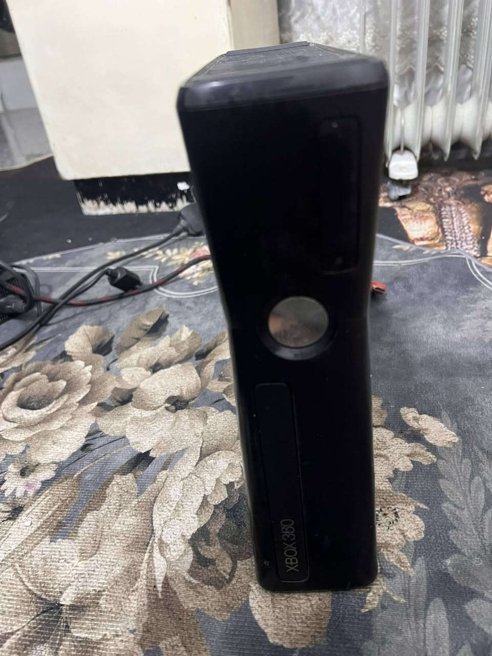 سلام عليكم هذا اكس بوكس سلم ب١٠٠ نقصه يدات بس الموشراي ليدخل خاص رقمي***********
