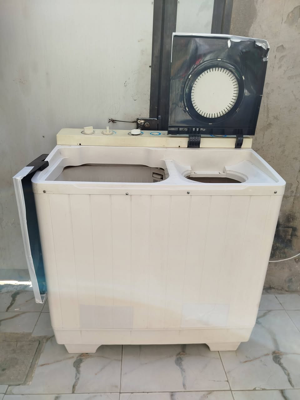 للبيع غساله اكبر حجم تخسل بطانيات جاهزه غسل وتنشيف مابيه نقص سعر  75  قفل مكاني كربلاء حي العامل *********** وتساب ماسنجر موجود ***********
