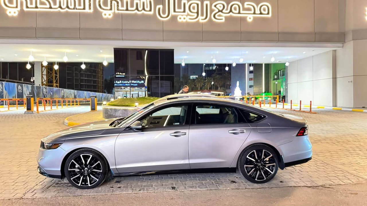 🚗 للبيع: هوندا أكورد 2024 هايبرد (Touring) 🔥

سيارة نظيفة جداً بحالة الوكالة، استخدام خفيف

📌 المواصفات:

- محرك هايبرد اقتصادي (بنزين + كهرباء)
- شاشة كبيرة + نظام ملاحة
- Apple CarPlay + Android Auto
- بصمة تشغيل + دخول ذكي
- نظام صوتي Bose
- مقاعد جلد (تبريد + تدفئة)
- كاميرات + حساسات
- مثبت سرعة + أنظمة أمان كاملة

📊 التفاصيل:

- الموديل: 2024
- اللون: رصاصي
- الممشى: 12,000 ميل
- الحالة: ممتازة / فحص كامل

📍 الموقع: قرب رويال سيتي – المنصور

📞 للتواصل:
***********
***********

📍 السيارة جاهزة للمعاينة
