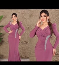 فستان • ملبوس مرة وحدة • مقاس ٥٠