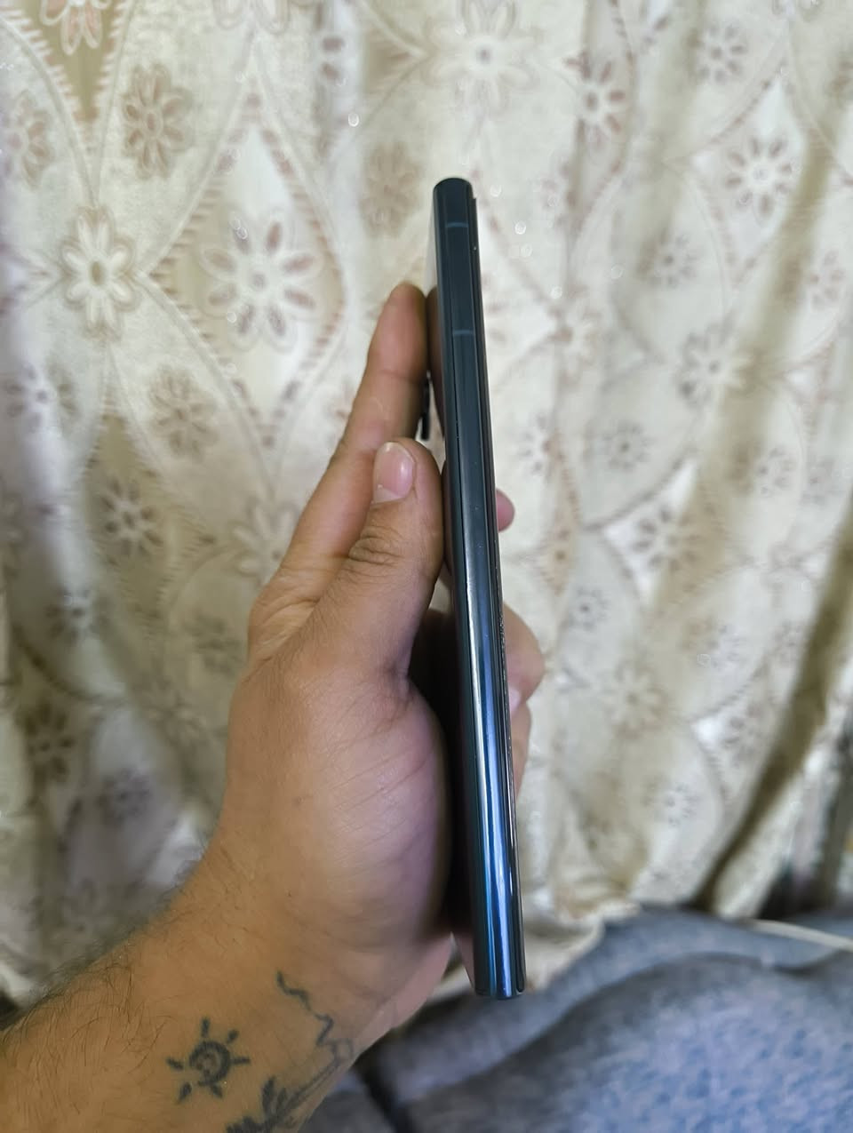 السلام عليكم 
سامسونج اس22 الترا الجهاز ذاكره 512 دبل خط مكفول من كلشي وفول نضافه 
السعر 480 
مكاني بغداد حي الاعلام شارع البداله 
***********
