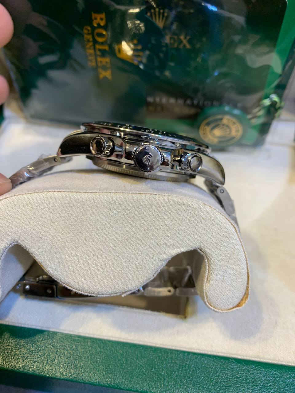 ملاحظة مغوش اسم الماركة لكن هي رولــ..يكس
حتى اذا متشتري لايك منك دعم الي واكون ممنون الك
رولكس دايتونا مختومة ذهب ابيض عيار 18 مختمة من كل مكان وزن ثقيل سناتر شغالة نظام ستوب ووتش رياضي وعداد شهري مقاومة للماء زجاج زفير ضد الخدوش اميال وارقام لامينوس تجي مع كافة الملحقات ( علبة كبيرة + كرت ضمان لمدة سنتين طلاء ومكينة + دفتر تعريفي + شهادة مختومة + ميدالية رولكس ) مزاد يبدي من 60 اي رقم جوه 60 ممحسوب مزاد لحد 5 المغرب ينتهي
توصيل 5 لجميع محافظات العراق


**إذا كنت صاحب هذا الإعلان وتريد حذفه لأي سبب، رجاءا أرسل رسالة إلى الدعم الفني**