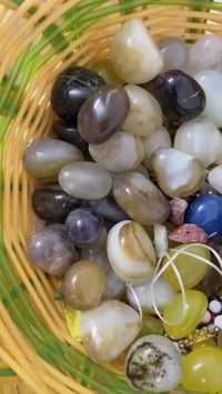 أحجار • أحجار كريمة