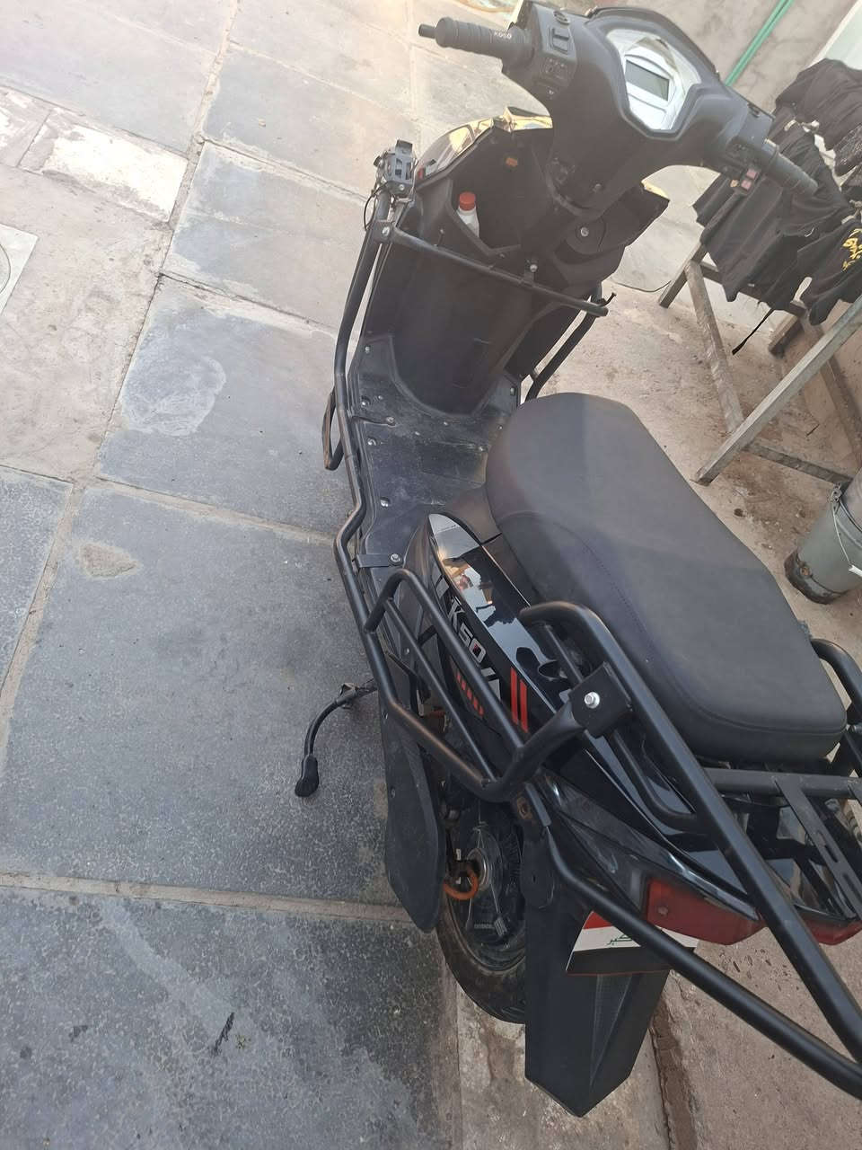 دراجة شحن للبيع بطاريات ٦ كبار  مكان المشتل ***********
