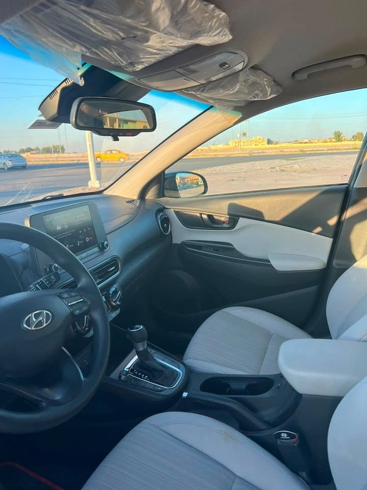 🚘 Hyundai Kona 2023
• اللون: أسود 🖤
• الداخلية: جلد/قماش بيج
• ناقل حركة: أوتوماتيك
• شاشة وسطية مع Bluetooth وApple CarPlay/Android Auto
• كاميرا خلفية
• تحكم بالمقود
• مثبت سرعة
• حساسات
• تكييف
• تشغيل بصمة/زر تشغيل حسب الفئة
• عدادات رقمية مع شاشة معلومات
• مقاعد أمامية مريحة
الجاملغ تعديل بارد فقط

الاستفسار***********
