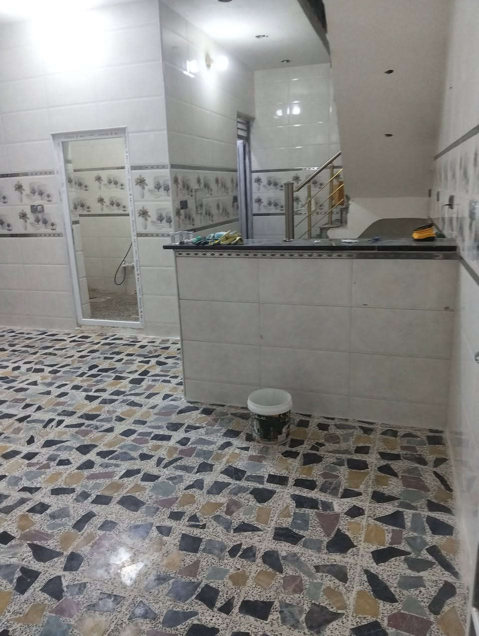 بيت بلدسيم خضراء 100مربع  فوك بي بناء نفس جوه بس هيكل متوفر جميع الخدمات مي مجاري كهرباء وجي يشتغلون بلمنطقه تتبلط بيت خير من الله    تواصل ***********
