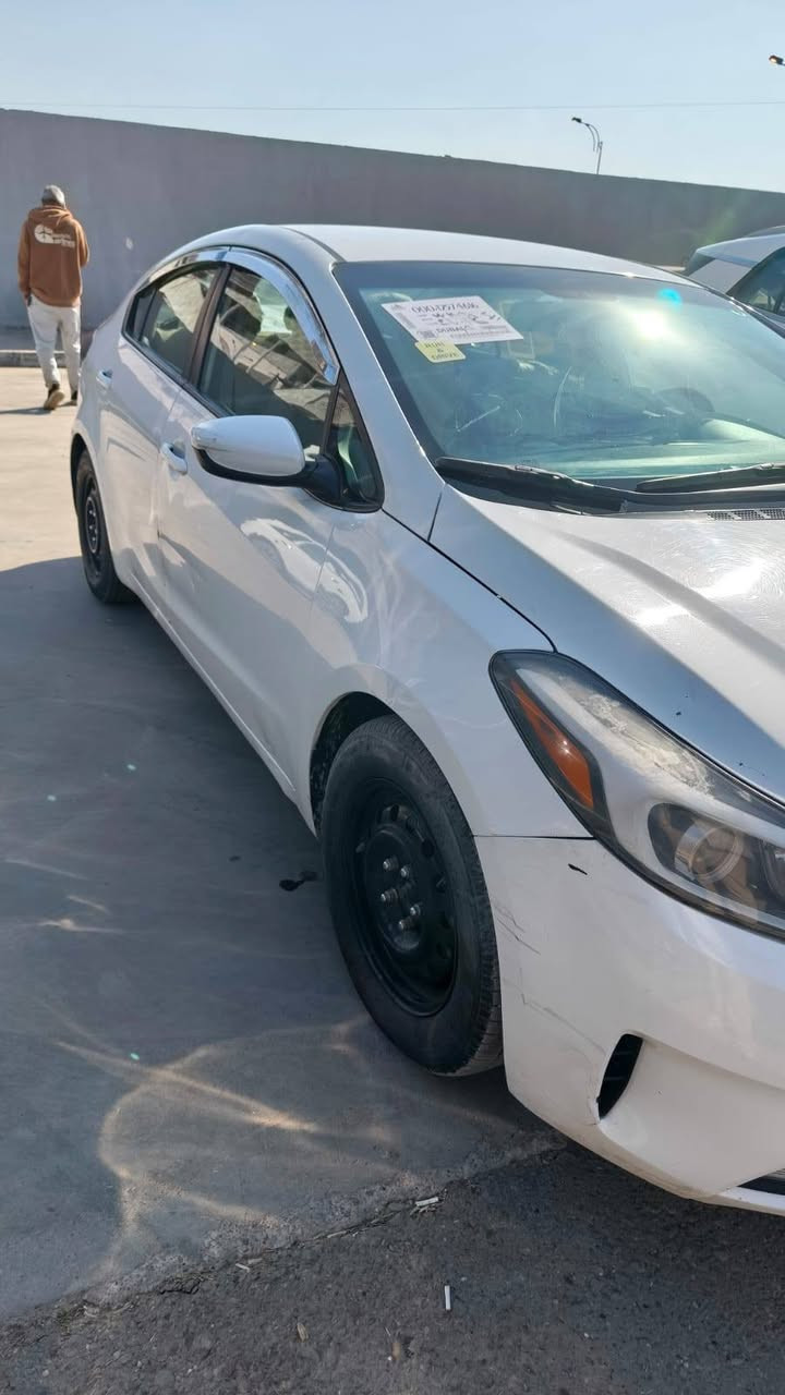 السلام عليكم فورتي 2017 البيع سياره بسمي رقم بغداد مكليزي مكينه كير تخم تاير سدر كله جديد ومضومت غاز  حادثه بابتين صفحت صايق بكان بغداد سعر 110 قفله مال بيع
***********
